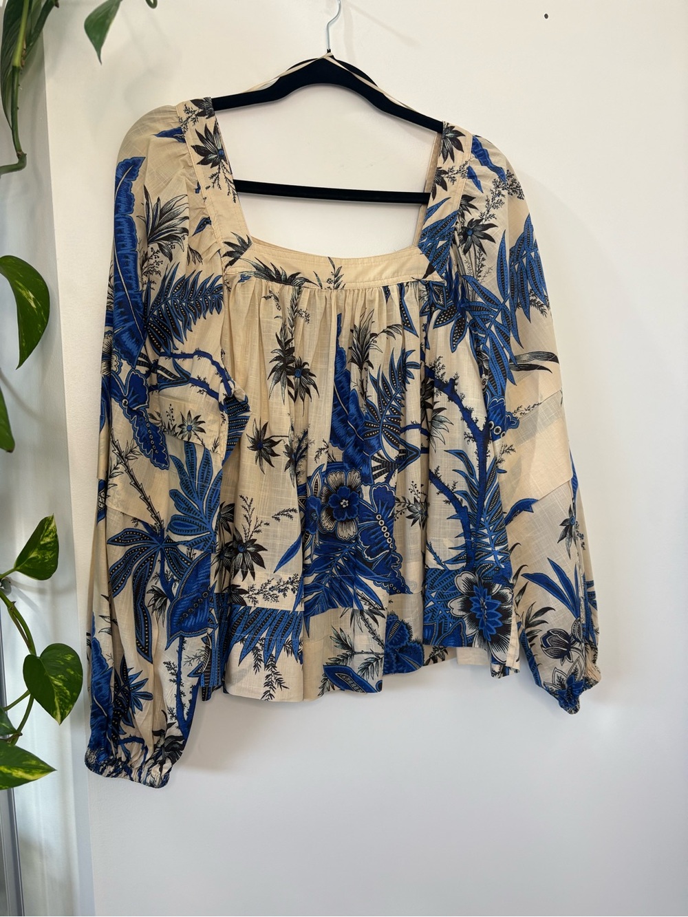 Banana Republic Cream and Blue Floral Peasant Blouse - Picture 2 of 6